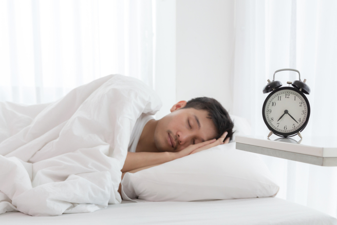 北市一名男子去年入住一间旅馆的通舖，却遭到同房的住客性骚扰。（示意图／Shutterstock）