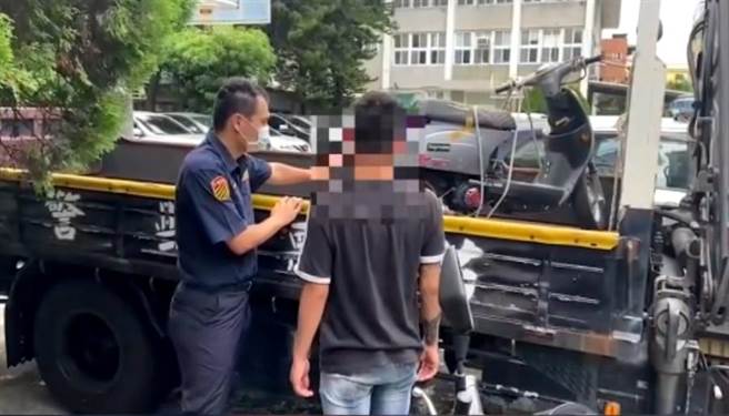 警方对吴姓少年等人开出18张罚单、共开罚13万3200元。（翻摄照片／李京升苗栗传真）