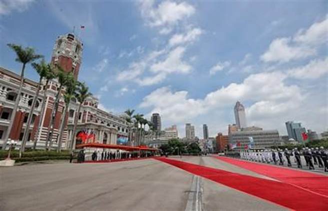 地缘战略充满挑战之际，拿塔诺：吐瓦鲁会坚守两国邦谊。(总统府提供)