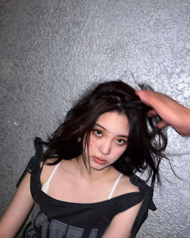 欧阳娜娜被不明人士偷袭，引起网友注意。(图/欧阳娜娜 ig)