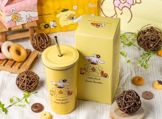 Mister Donut布丁狗与大耳狗不锈钢杯，消费满100元，就可用349元加购一个。（Mister Donut提供）