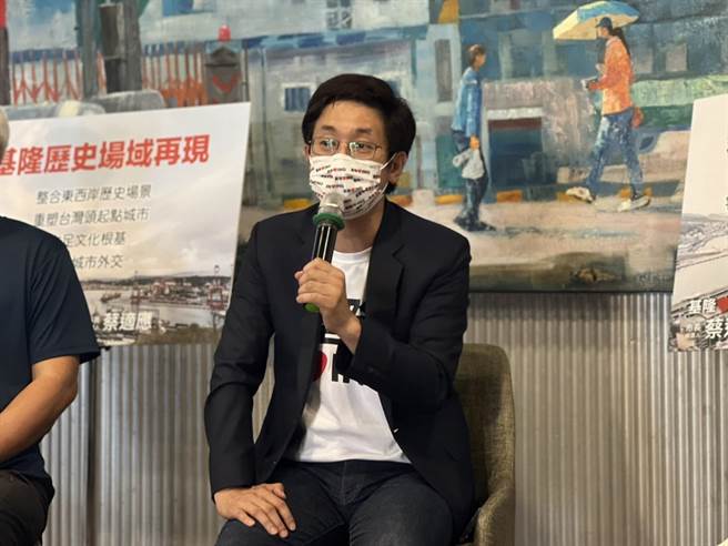 基隆市長參選人蔡適應5日公布4大主軸政見。（陳彩玲攝）