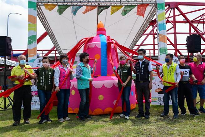 雲林縣西螺大橋觀光文化節，中秋3天連假熱鬧登場。（西螺鎮公所提供／張朝欣雲林傳真）