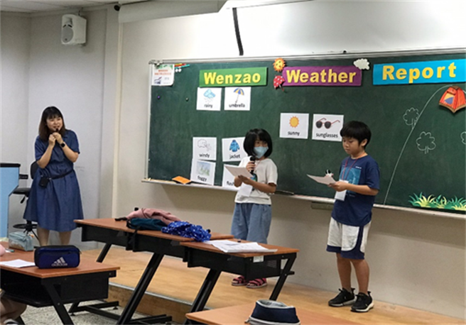 文藻外語大學英語教學認證採全英語方式，進行40分鐘實體教學演示。（文藻外語大學提供／崔正綱高雄傳真）