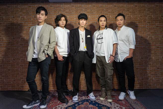 鼓鼓（中）将担任SOWHAT乐团的演唱会嘉宾。（SOWHAT乐团提供）