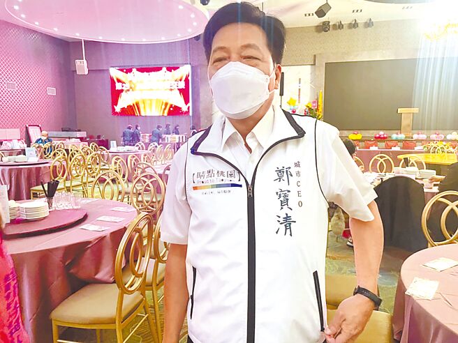 桃园市长参选人郑宝清近日屡遭攻击，他称这些招数「太low」。（吕筱蝉摄）