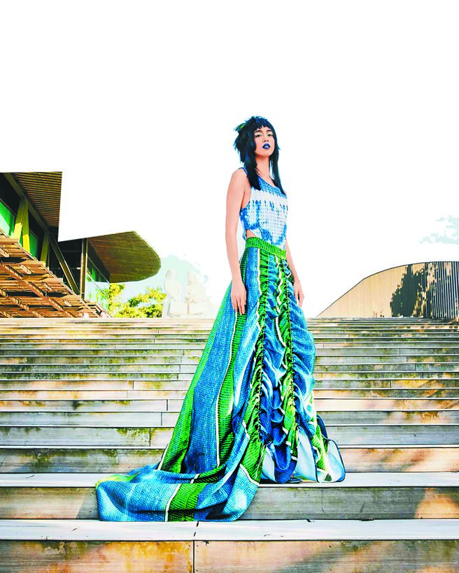 作品「彰化縣溪州鄉稻田」邀請尤拿髮藝UNA HAIR透過妝髮呈現地貌。（AUSTIN.W提供）