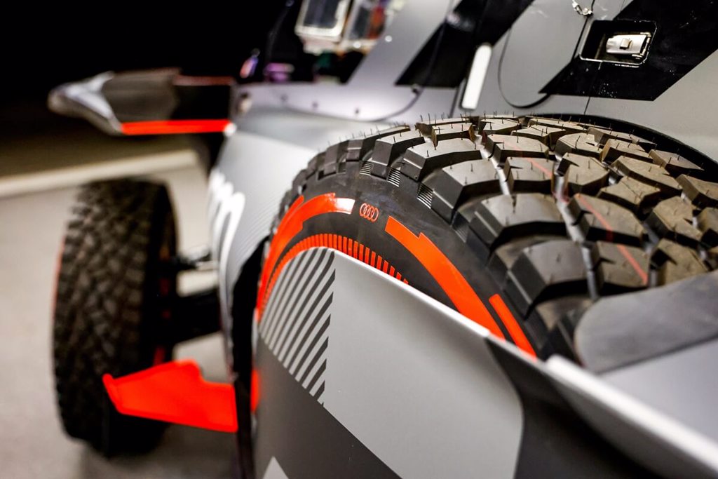 更輕、更高效、空力效率再優化！Audi推出進化版RS Q e-tron E2賽車 (圖/CarStuff)