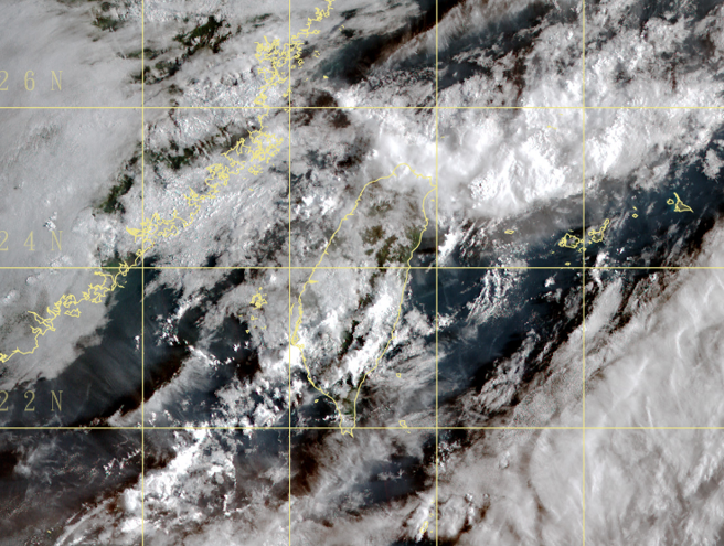 东北风加上西南风辐合，北部、东北部今有明显降雨。（中央气象局提供）