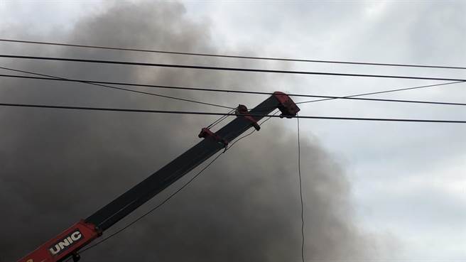 详细事发原因仍待警消厘清。（读者提供／张毓翎台南传真）