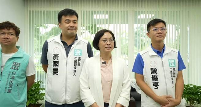 民眾党桃园市长参选人赖香伶6日到华亚科技园区与禾联硕企业参访，赖香伶也提出产业政策。(赖香伶竞选办公室提供)
