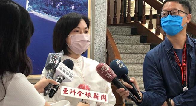 国民党高市5连霸议员陈丽娜原本宣布不竞选连任，未料上周突击式登记参选，引发一连串政治风暴。（柯宗纬摄）