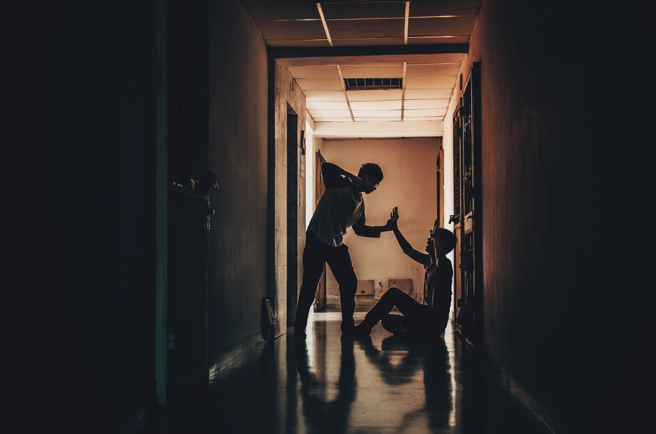 一名林姓男子不舍爱女遭性侵后身亡，便伙同友人虐死涉嫌性侵女儿的男子。（示意图／Shutterstock）