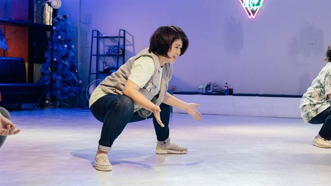 严艺文学舞累到飙吼。（桂田文化基金会提供）