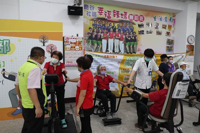 东华医院在鹿谷社区发展协会，打造「银髮健身俱乐部」。（东华医院提供／廖志晃南投传真）