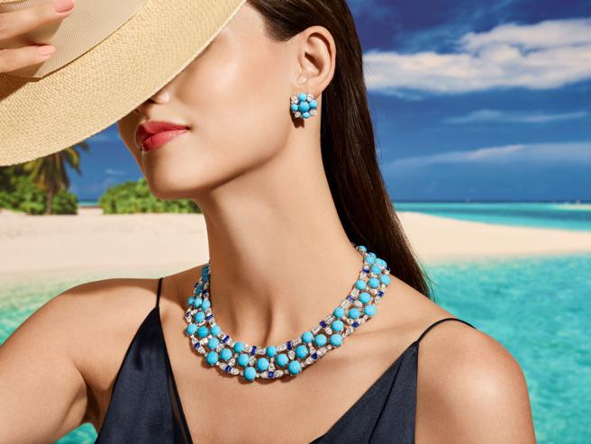 海瑞温斯顿全新Majestic Escapes系列Turquoise Waters珠宝套组，以绿松石诠释斐济岛碧海蓝天之美。（Harry Winston提供）