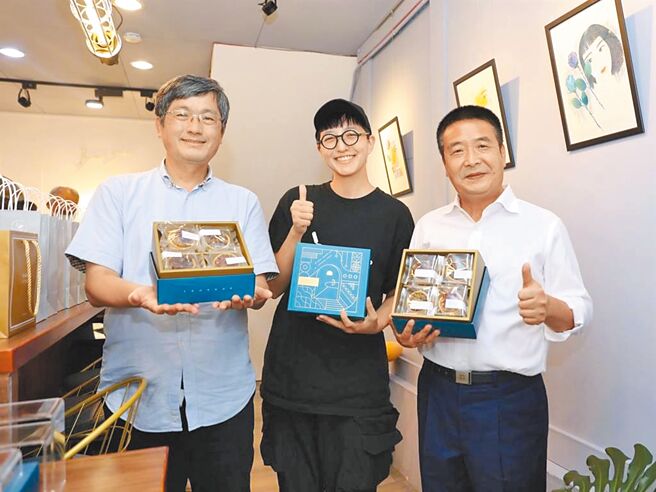 民进党提名苗栗县长参选人徐定祯（右）昨天提出青创3大升级政策，盼吸引年轻人回流返乡创业。（徐定祯竞选团队提供／李京升苗栗传真）