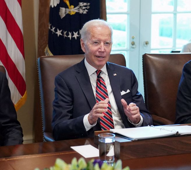 美国总统拜登在白宫告诉记者：「习近平若出席，我确定会与他见面。」(图/ 路透社)