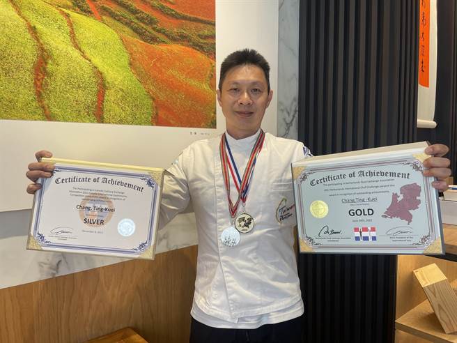 张莛逵2021年挑战加拿大国际餐饮大赛获得个人主餐银牌，今年6月参加2022荷兰国际餐饮挑战赛（NICC）更荣获个人主餐金牌。（冯惠宜摄）