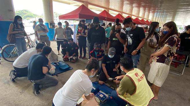 基隆区渔会为慰劳外籍渔工，7日举办关怀同乐活动。（读者提供／陈彩玲基隆报导）