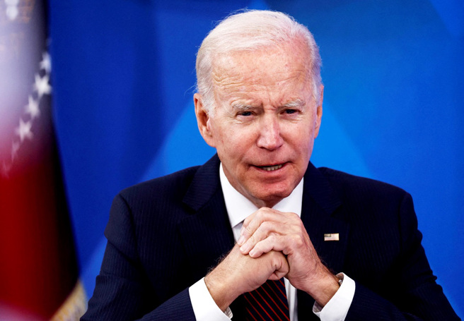 美国总统拜登拒绝将俄罗斯列为「支持恐怖主义国家」，白宫发言人尚皮耶（Karine Jean-Pierre）说明是因为可能对乌克兰、全世界造成「意想不到的后果」。（资料照／路透社）