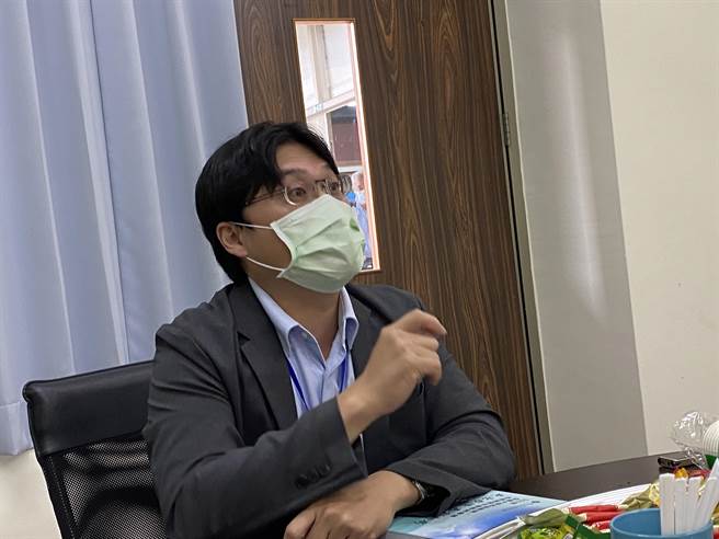 教育部高教司长朱俊彰表示，学生要修全英语课课程，英语程度最好要达到CEFR B2程度。（林志成摄）