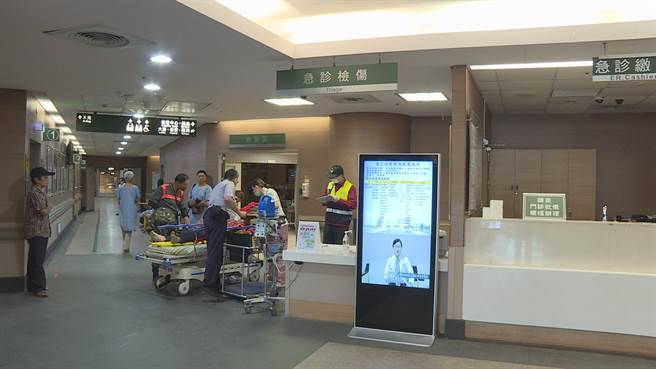 麦寮长庚医院急诊量能不足，急重症大多后送臺大云林分院虎尾院区，错失黄金急救时间。（周丽兰摄）