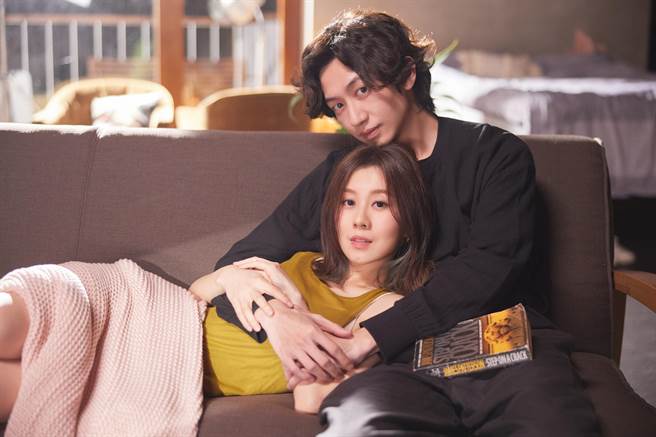 白安与男主角李见腾有亲密对手戏。（相信音乐提供）