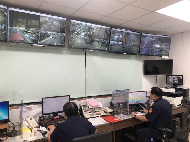 永康警分局将同步运用「监视录影系统」及「智慧交通控制系统」，调度警力与调控号志。(永康警分局提供／曹婷婷台南传真)