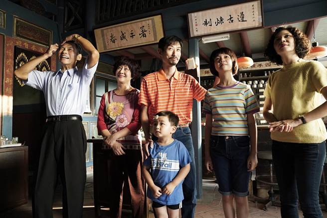 《俗女养成记2》风光入围15项大奖。（华视提供）