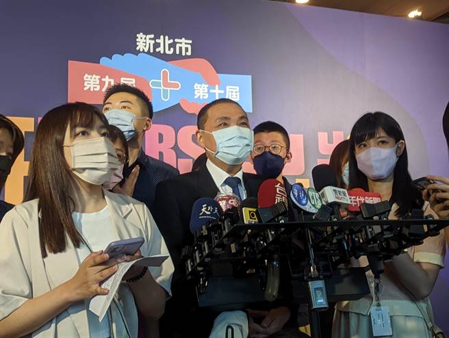 台南杀警案的凶嫌林信吾遭台南地检署期起公诉求处死刑；对此，警察出身的新北市长侯友宜今天表示，希望法官速审速决，还给所有被害者一个公平跟正义。(黄敬文摄)