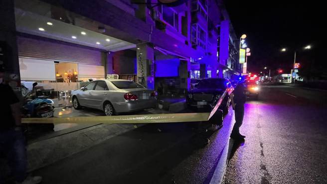 雲林縣虎尾鎮1名經營當鋪男子，與鄧姓男子疑因投資糾紛，7日晚間6點許在虎尾鎮光復路當鋪前遭鄧男槍擊，被害男子遭射中右腳，送虎尾若瑟醫院治療，無生命危險。（翻攝照片）