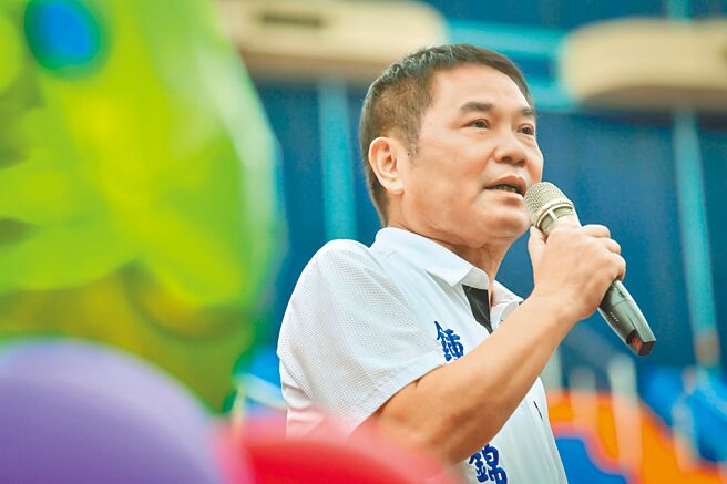 国民党苗栗议长锺东锦在育儿、助学、保健跟养老4大层面都端出政策牛肉。（锺东锦竞选团队提供／李京升苗栗传真）