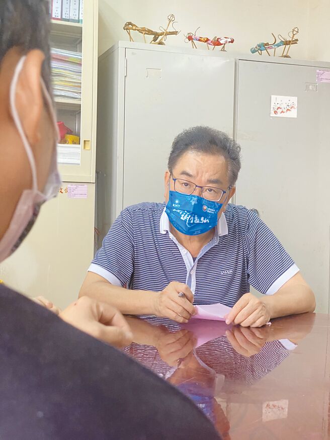 国民党提名苗栗县长参选人谢福弘除推各项社福政策，昨天也针对特教议题，抛出相关教育政见。（谢福弘竞选团队提供／李京升苗栗传真）