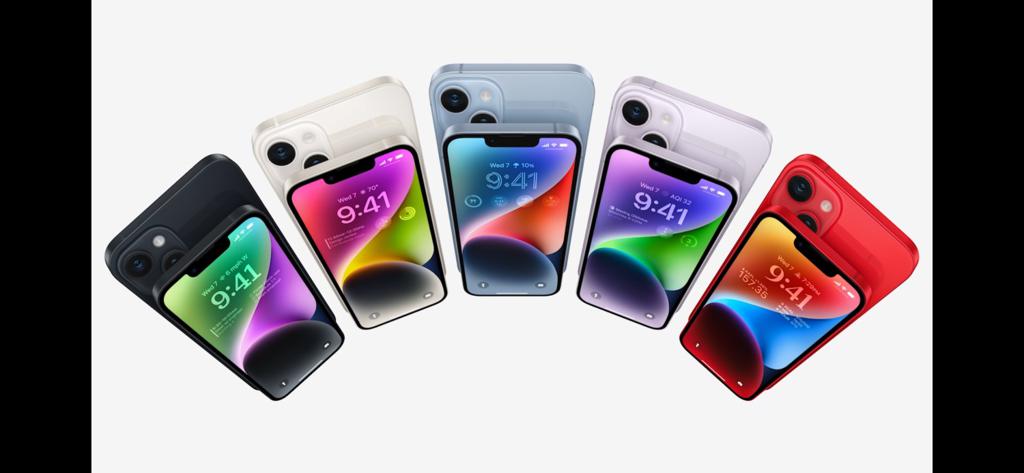 iPhone 14系列共推出藍色、紫色、午夜色、星光色、（PRODUCT）RED 5色，iPhone 14的台灣定價為2萬7900元起，iPhone 14 Plus則為3萬1900元起，共有128GB、256GB、512GB 3種規格，明起（9月9日）晚上8點開始預購，iPhone 14將於9月16日起開始發售，而iPhone 14 Plus則於10月7日起開始發售。（翻攝直播畫面）