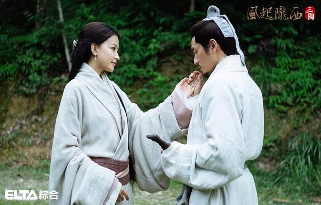 陈坤（右）恋上孙怡（左）结为连理。（爱尔达提供）