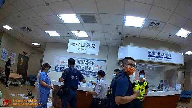 白姓男子等人大闹医院急诊室。(民眾提供)
