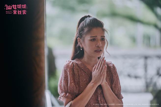 林叶亭客串演出美女香客。（卫视提供）