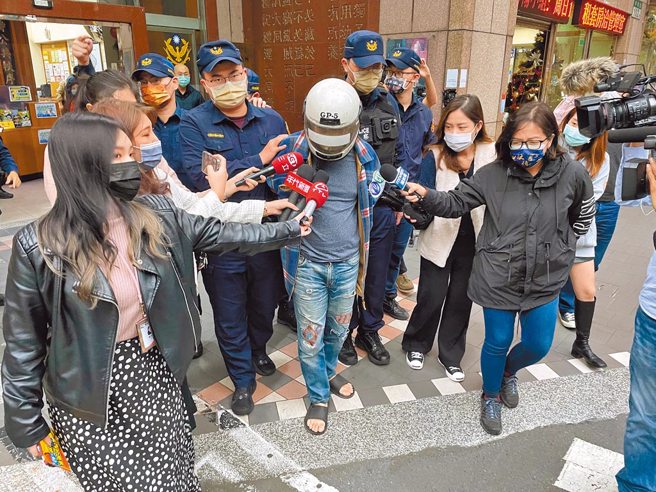 新北中和一名患思觉失调男子向母讨菸遭拒，竟6刀砍死妈后伴尸，还称「愿死刑弥补」。(中时资料库)
