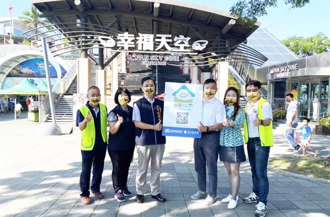 清水服务区经环保局审核，取得国道首张优良级空品标章认证，中秋连假经过清水服务区旅客，全都可享受到清新的好空气。（新东阳提供）