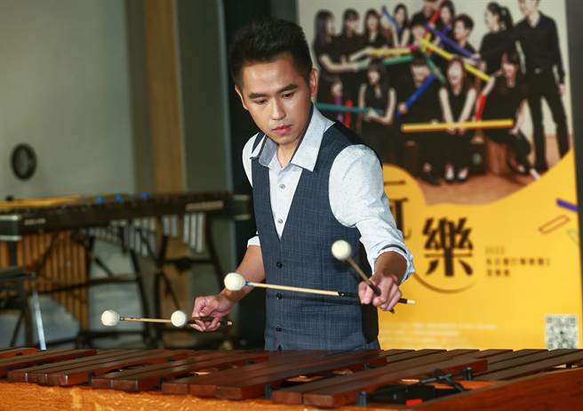 曾获得「比利时国际木琴大赛独奏冠军」的高瀚谚现场演出。（陈信翰摄）
