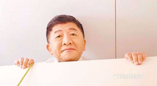 陈时中依赖英系挹注人马帮忙出点子创意，对特殊宣传手法只能照单全收。（图／取自徐巧芯脸书）