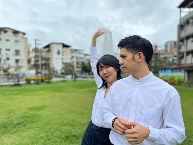 李淳首度在脸书放闪。（摘自脸书）