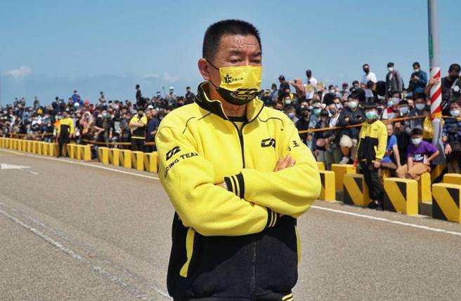 廖老大近来争议不断。(图／取自赛车教父－廖老大脸书)