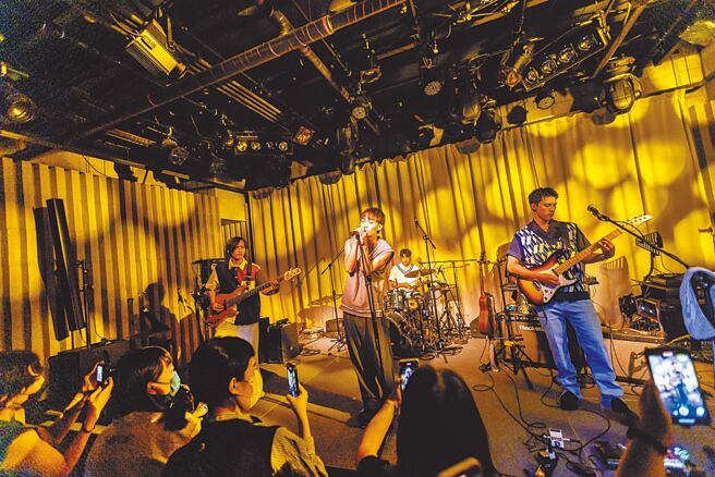 noovy日前登上韩国的音乐节舞台，许多乐迷到场支持。（新视纪整合行销提供）