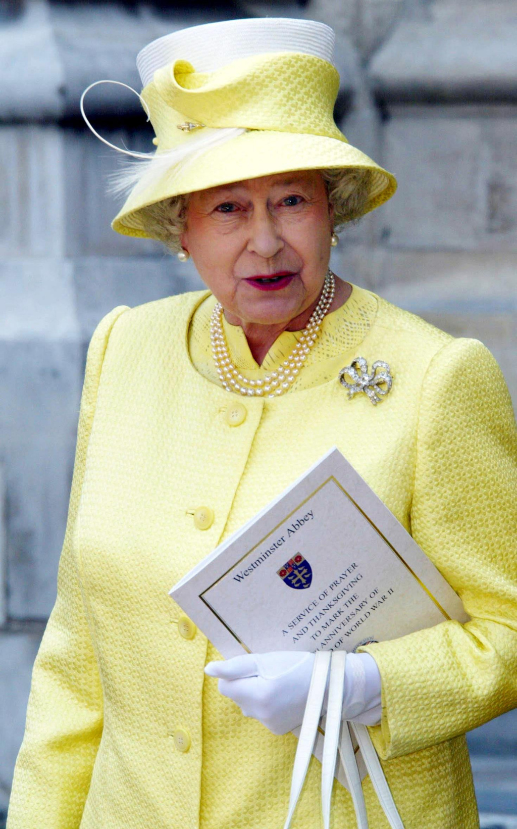 英国女王喜欢穿鲜艳色彩的衣服。（图／美联社）(photo:ChinaTimes)