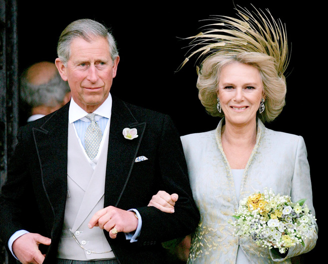 继任为英国国王的查尔斯将被称为查理三世（King Charles III）。图为2005年的查尔斯与卡蜜拉。（资料照／美联社）