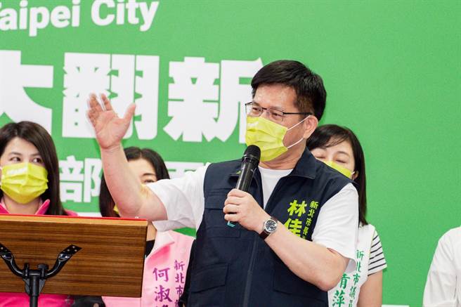 民进党新北市长参选人林佳龙8日出席「新庄秉友会」座谈，表示新北市长侯友宜若没有公开承诺不会选 2024、新北市民就不用浪费 2022 年的这张选票。（林佳龙竞选办公室提供）