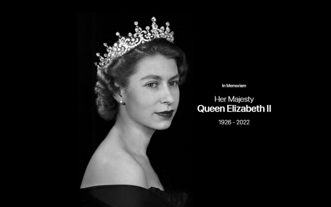 英国女王辞世，苹果官网放上黑白照悼念。（图／取自苹果官网）