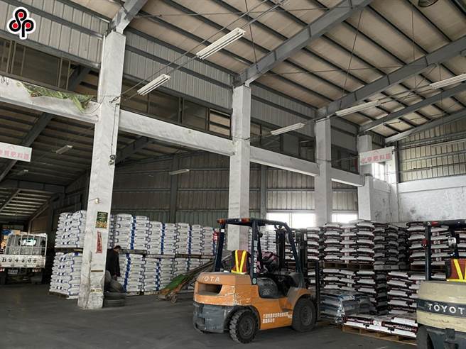 為協助穩定肥料價格，農委會今年年初祭出肥料穩定措施。（報系資料照）